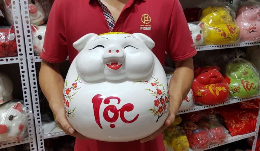 Lợn bụng phệ chất liệu gốm sứ
